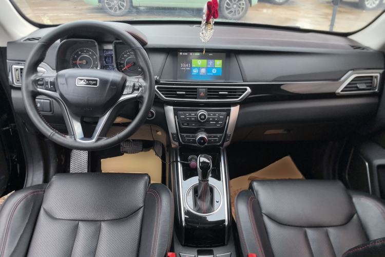 Used Zotye Domy X5 2017 Upgraded Model 1.5T CVT ZhiXian Edition Center Console