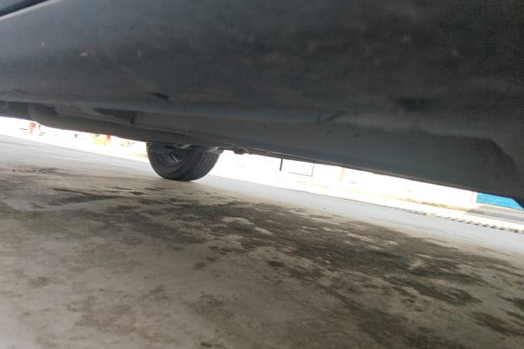 Used Zotye Domy X5 2017 Upgraded Model 1.5T CVT ZhiXian Edition Chassis Front Right