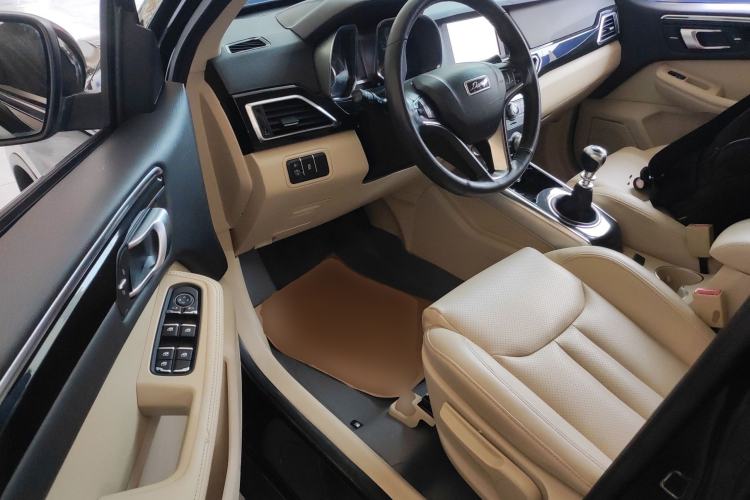 Used Zotye Domy X5 2017 Upgraded Model 1.5T Manual Luxury Version Driver Seat