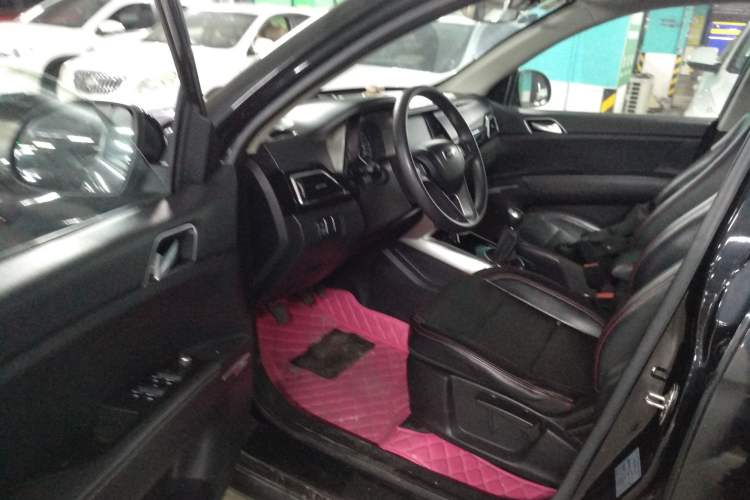 Used Zotye Domy X5 2017 Value Edition 1.6L Manual Fashion Model Driver Seat