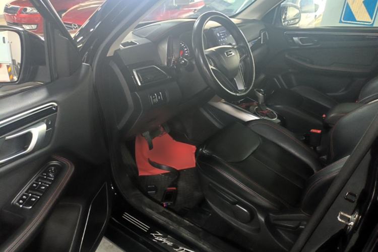Used Zotye Domy X5 2017 Upgraded Model 1.5T CVT ZhiXian Edition Driver Seat