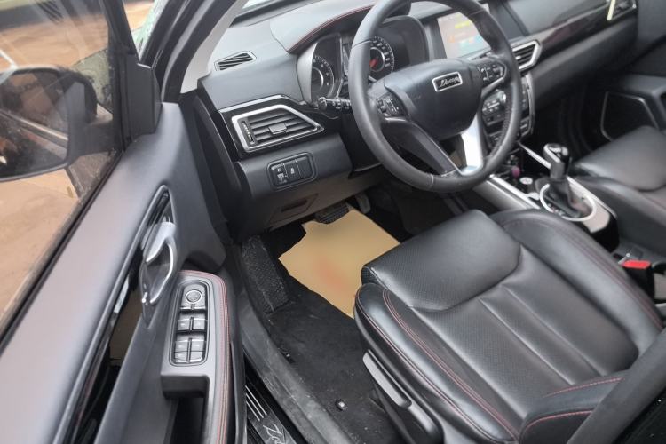 Used Zotye Domy X5 2017 Upgraded Model 1.5T CVT ZhiXian Edition Driver Seat