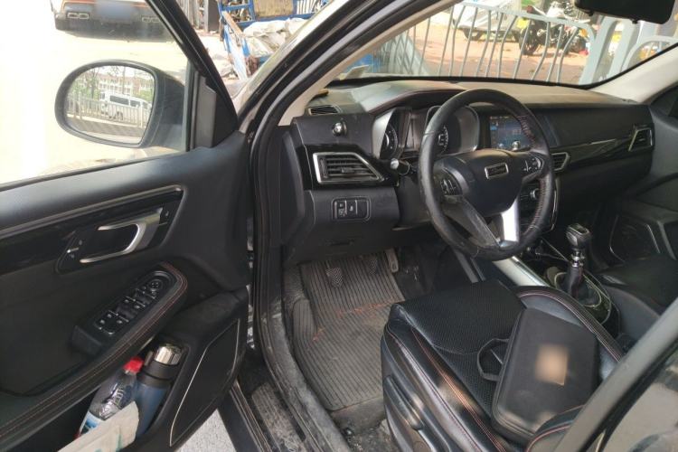 Used Zotye Domy X5 2017 Upgraded Model 1.5T Manual Luxury Edition Driver Seat