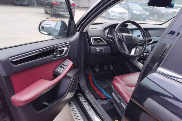 Used Zotye Domy X5 2017 Upgraded Model 1.5T Manual Luxury Edition Driver Seat