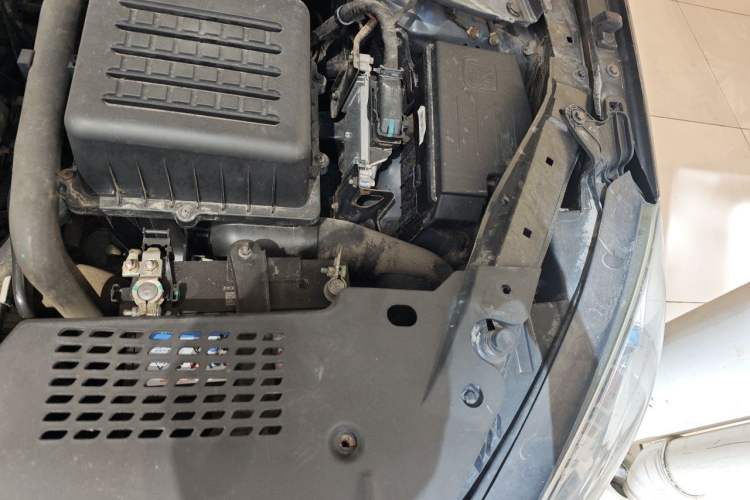 Used Zotye Domy X5 2017 Upgraded Model 1.5T CVT ZhiXian Edition Engine Bay Left
