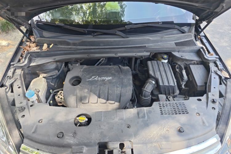 Used Zotye Domy X5 2017 Value Edition 1.6L Manual Fashion Model Engine Bay