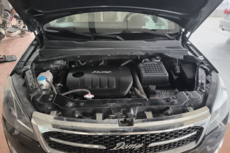 Used Zotye Domy X5 2017 Platinum Edition 1.5T Manual Luxury Model Engine Bay
