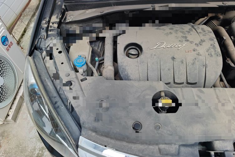 Used Zotye Domy X5 2017 Upgraded Model 1.5T CVT ZhiXian Edition Engine Bay Right