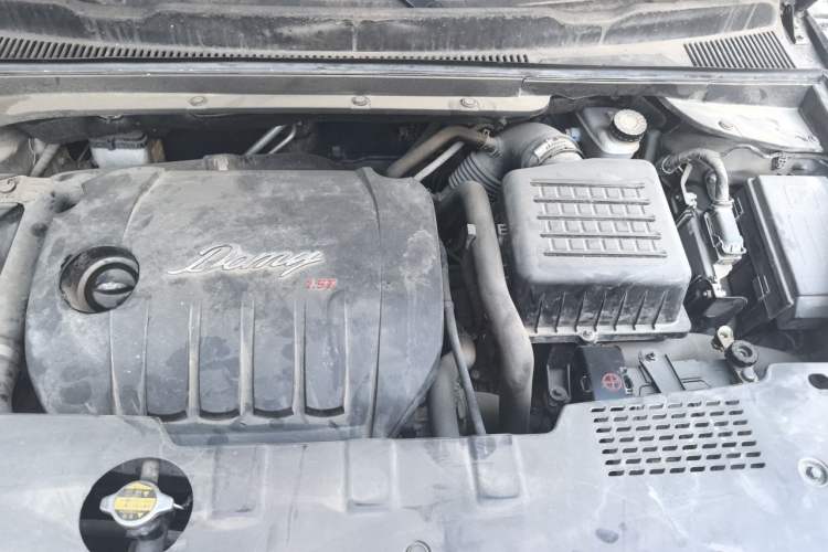 Used Zotye Domy X5 2017 Upgraded Model 1.5T CVT ZhiXian Edition Engine Bay