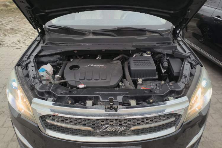 Used Zotye Domy X5 2017 Platinum Edition 1.5T Manual Luxury Model Engine Bay