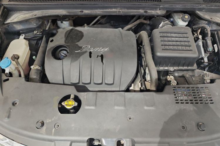 Used Zotye Domy X5 2017 Upgraded Model 1.5T CVT ZhiXian Edition Engine Bay