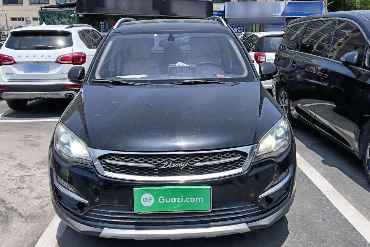 Used Zotye Domy X5 2017 Upgraded Model 1.5T Manual Luxury Version Exterior 1