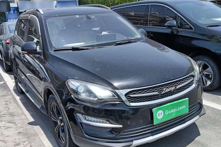 Used Zotye Domy X5 2017 Upgraded Model 1.5T Manual Luxury Version Exterior 2