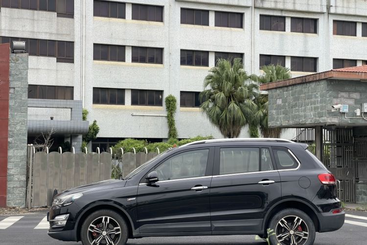 Used Zotye Domy X5 2017 Upgraded Model 1.5T CVT Landlord Edition Exterior 3