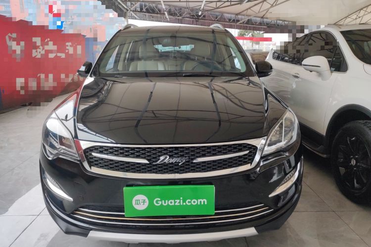 Used Zotye Domy X5 2017 Upgraded Model 1.5T Manual Luxury Version Front
