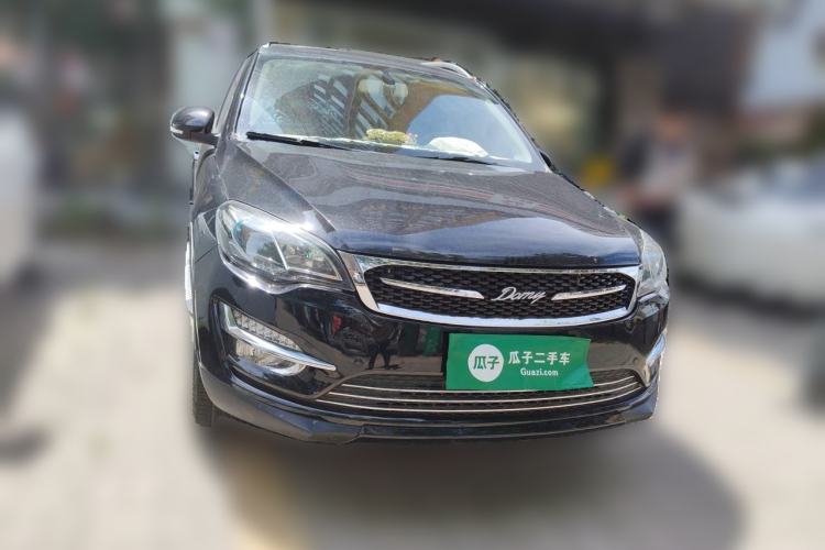 Used Zotye Domy X5 2017 Upgraded Model 1.5T Manual Luxury Version Front
