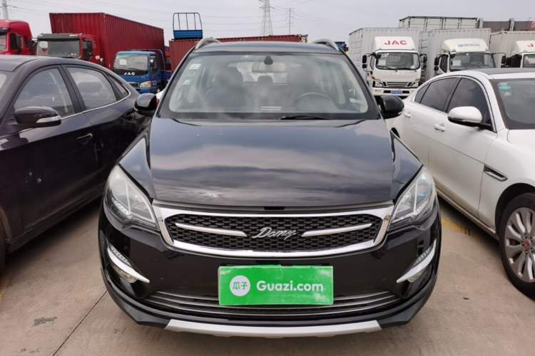 Used Zotye Domy X5 2017 Upgraded Model 1.5T Manual Luxury Edition Front