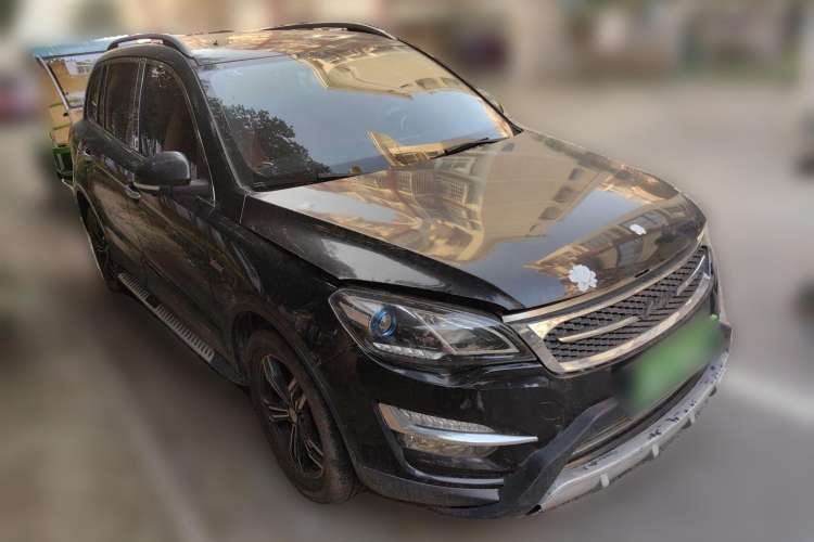 Used Zotye Domy X5 2017 Upgraded Model 1.5T Manual Supreme Edition Front Right 45 Deg