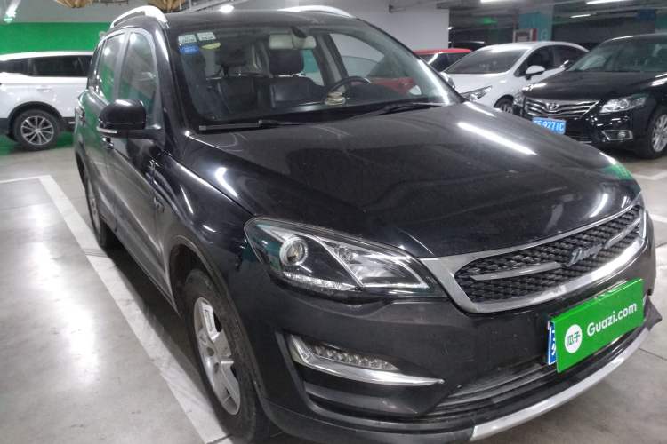 Used Zotye Domy X5 2017 Value Edition 1.6L Manual Fashion Model Front Right 45 Deg
