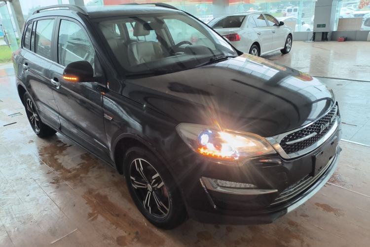 Used Zotye Domy X5 2017 Platinum Edition 1.5T Manual Luxury Model Front Right 45 Deg