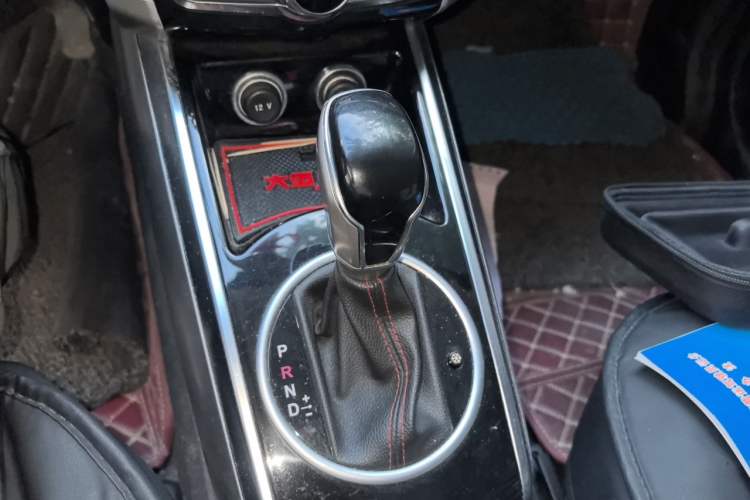 Used Zotye Domy X5 2017 Upgraded Model 1.5T CVT ZhiXian Edition Gear Lever