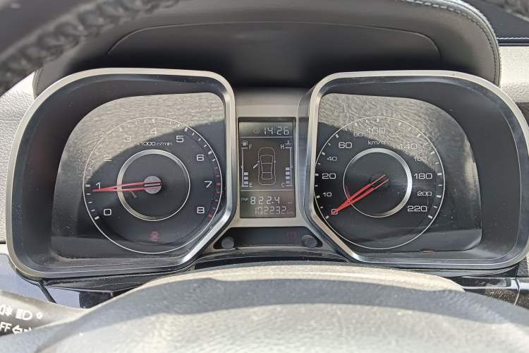 Used Zotye Domy X5 2017 Upgraded Model 1.5T Manual Luxury Version Instrument Cluster