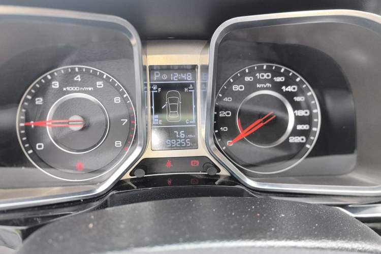 Used Zotye Domy X5 2017 Upgraded Model 1.5T CVT ZhiXian Edition Instrument Cluster