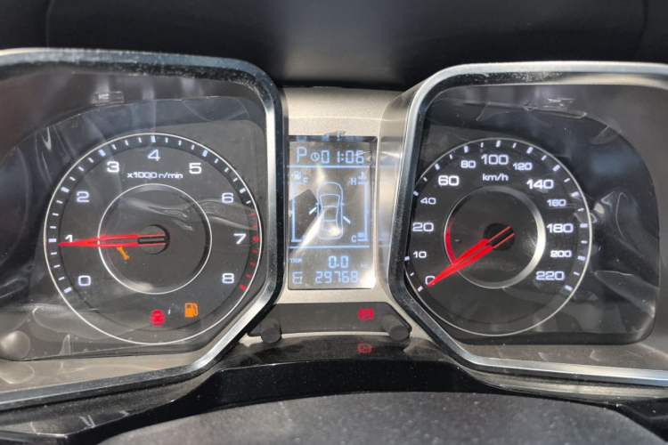 Used Zotye Domy X5 2017 Upgraded Model 1.5T CVT ZhiXian Edition Instrument Cluster