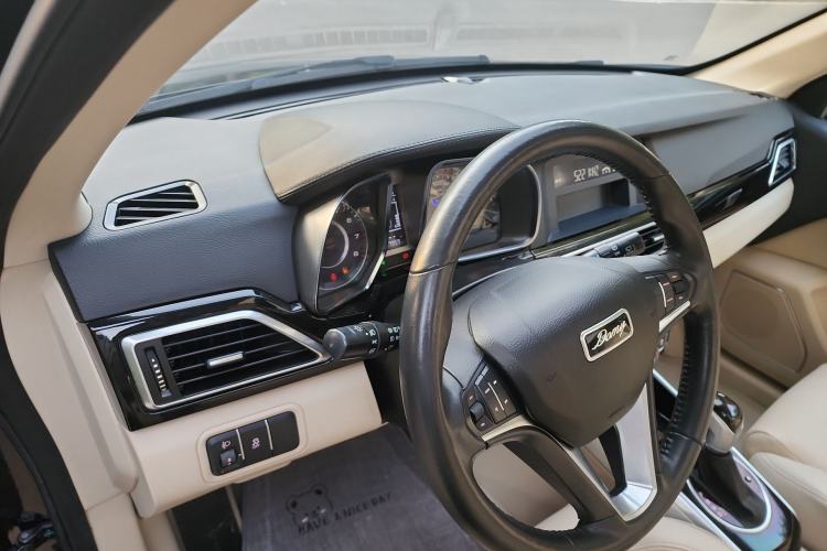 Used Zotye Domy X5 2017 Upgraded Model 1.5T CVT Landlord Edition Interior 6