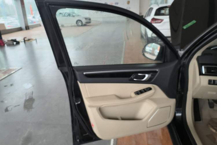 Used Zotye Domy X5 2017 Platinum Edition 1.5T Manual Luxury Model Left Front Door Interior