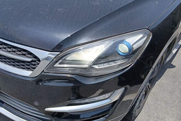 Used Zotye Domy X5 2017 Upgraded Model 1.5T Manual Luxury Version Left Front Headlight