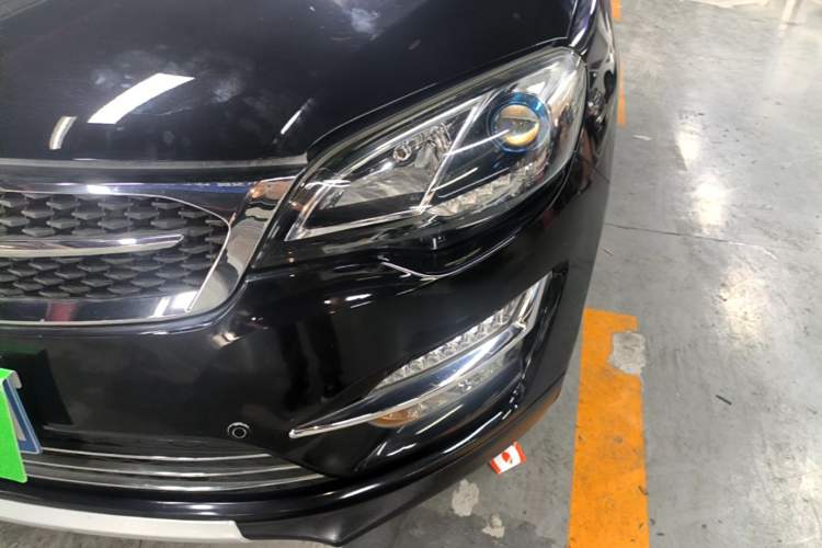 Used Zotye Domy X5 2017 Upgraded Model 1.5T CVT ZhiXian Edition Left Front Headlight