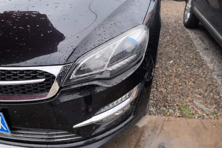 Used Zotye Domy X5 2017 Upgraded Model 1.5T CVT ZhiXian Edition Left Front Headlight