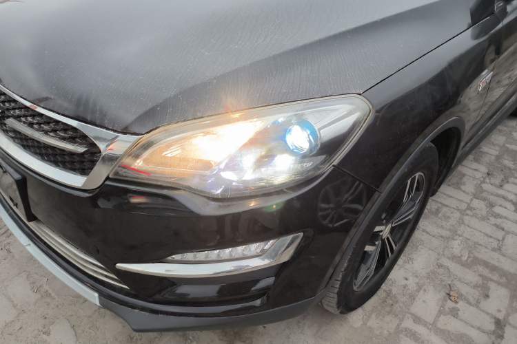 Used Zotye Domy X5 2017 Platinum Edition 1.5T Manual Luxury Model Left Front Headlight