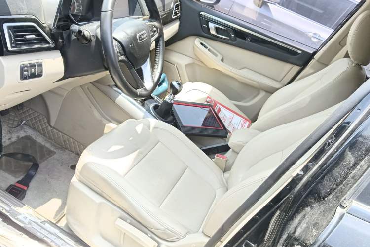 Used Zotye Domy X5 2017 Upgraded Model 1.5T Manual Luxury Version Left Front Seat