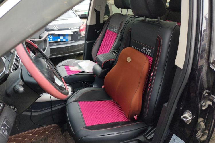 Used Zotye Domy X5 2017 Upgraded Model 1.5T CVT ZhiXian Edition Left Front Seat