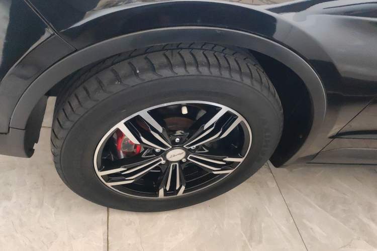 Used Zotye Domy X5 2017 Upgraded Model 1.5T Manual Luxury Version Left Front Wheel Hub