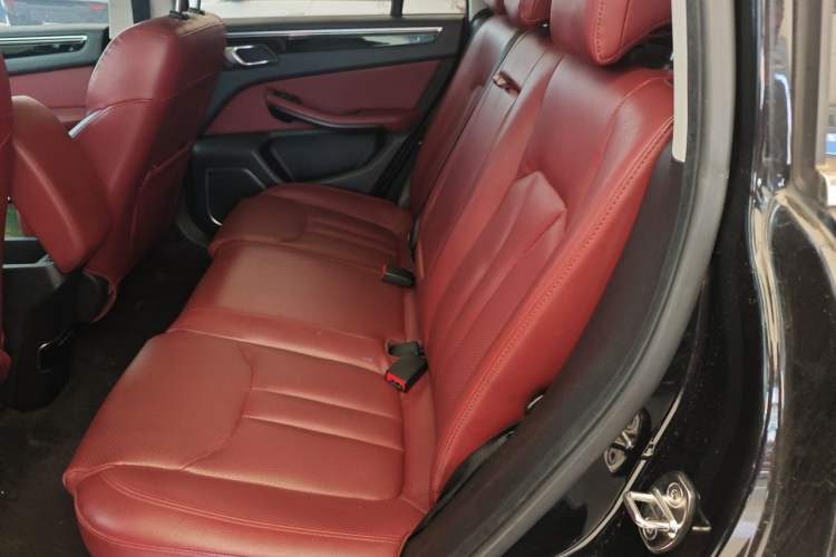 Used Zotye Domy X5 2017 Upgraded Model 1.5T CVT ZhiXian Edition Left Rear Seat