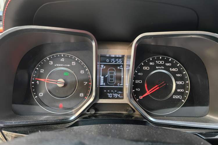 Used Zotye Domy X5 2017 Upgraded Model 1.5T Manual Supreme Edition Odometer Close Up