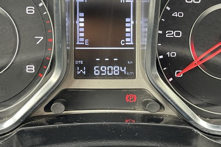 Used Zotye Domy X5 2017 Upgraded Model 1.5T CVT Landlord Edition Odometer Close Up