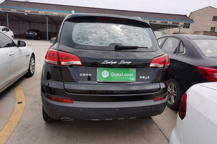 Used Zotye Domy X5 2017 Upgraded Model 1.5T Manual Luxury Edition Rear