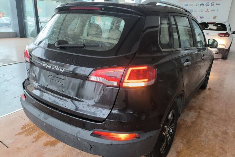 Used Zotye Domy X5 2017 Platinum Edition 1.5T Manual Luxury Model Rear Right 45 Deg