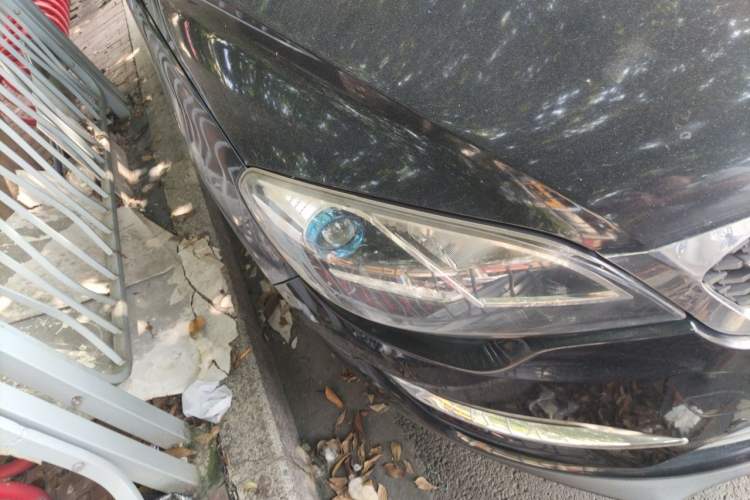 Used Zotye Domy X5 2017 Upgraded Model 1.5T Manual Luxury Edition Right Front Headlight