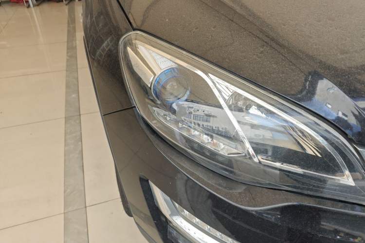 Used Zotye Domy X5 2017 Upgraded Model 1.5T CVT ZhiXian Edition Right Front Headlight