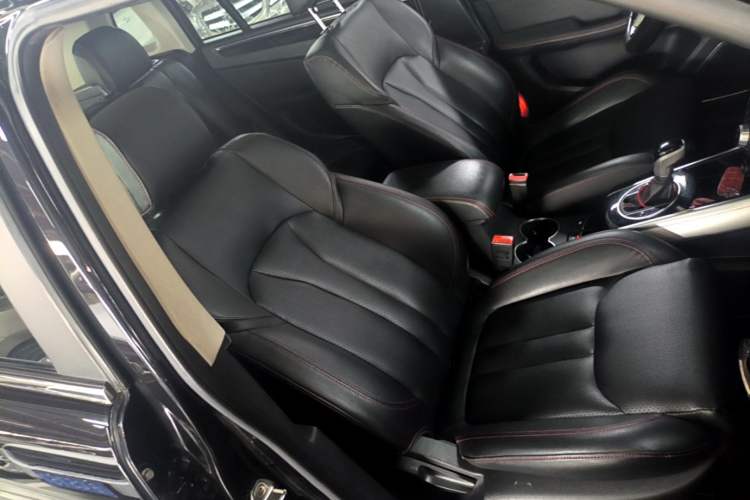 Used Zotye Domy X5 2017 Upgraded Model 1.5T CVT ZhiXian Edition Right Front Seat