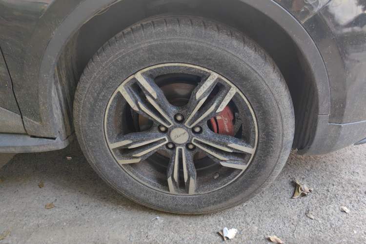 Used Zotye Domy X5 2017 Upgraded Model 1.5T Manual Supreme Edition Right Front Wheel Hub