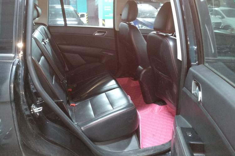 Used Zotye Domy X5 2017 Value Edition 1.6L Manual Fashion Model Right Rear Seat