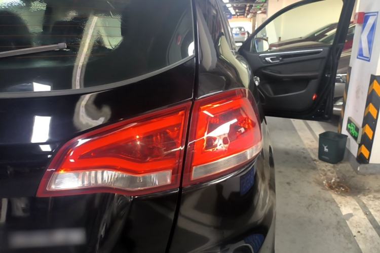 Used Zotye Domy X5 2017 Upgraded Model 1.5T CVT ZhiXian Edition Right Rear Taillight
