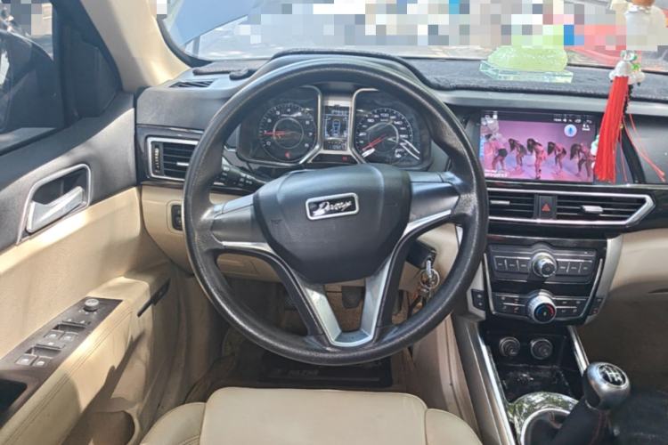 Used Zotye Domy X5 2017 Value Edition 1.6L Manual Fashion Model Steering Wheel