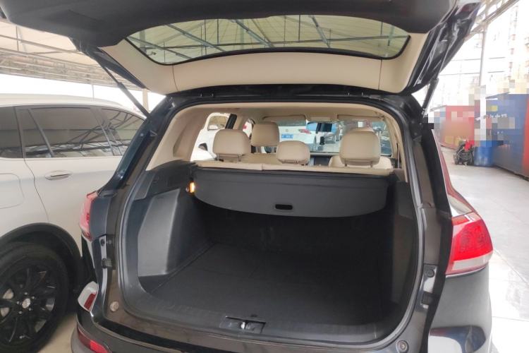 Used Zotye Domy X5 2017 Upgraded Model 1.5T Manual Luxury Version Trunk